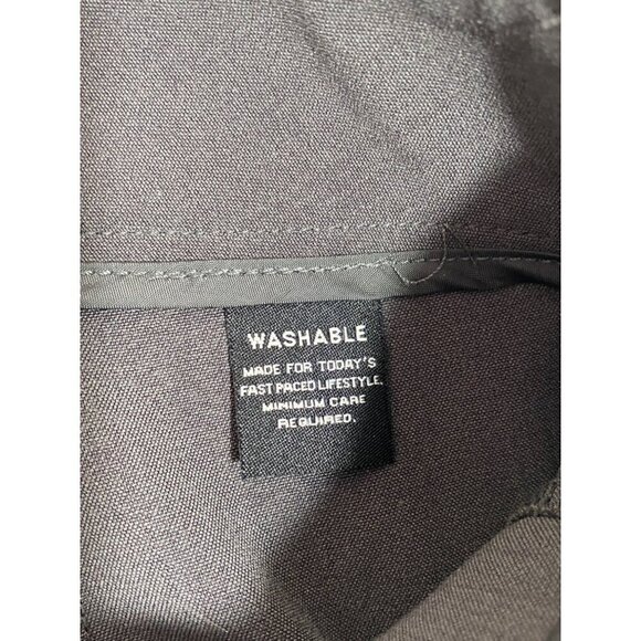 Larry Levine Petite Short Gray Pants Straight Leg Button Tab Pockets Women’s 12P - Picture 5 of 9